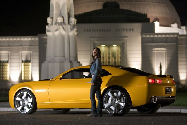 Transformers megan fox Camaro amarillo película episodio