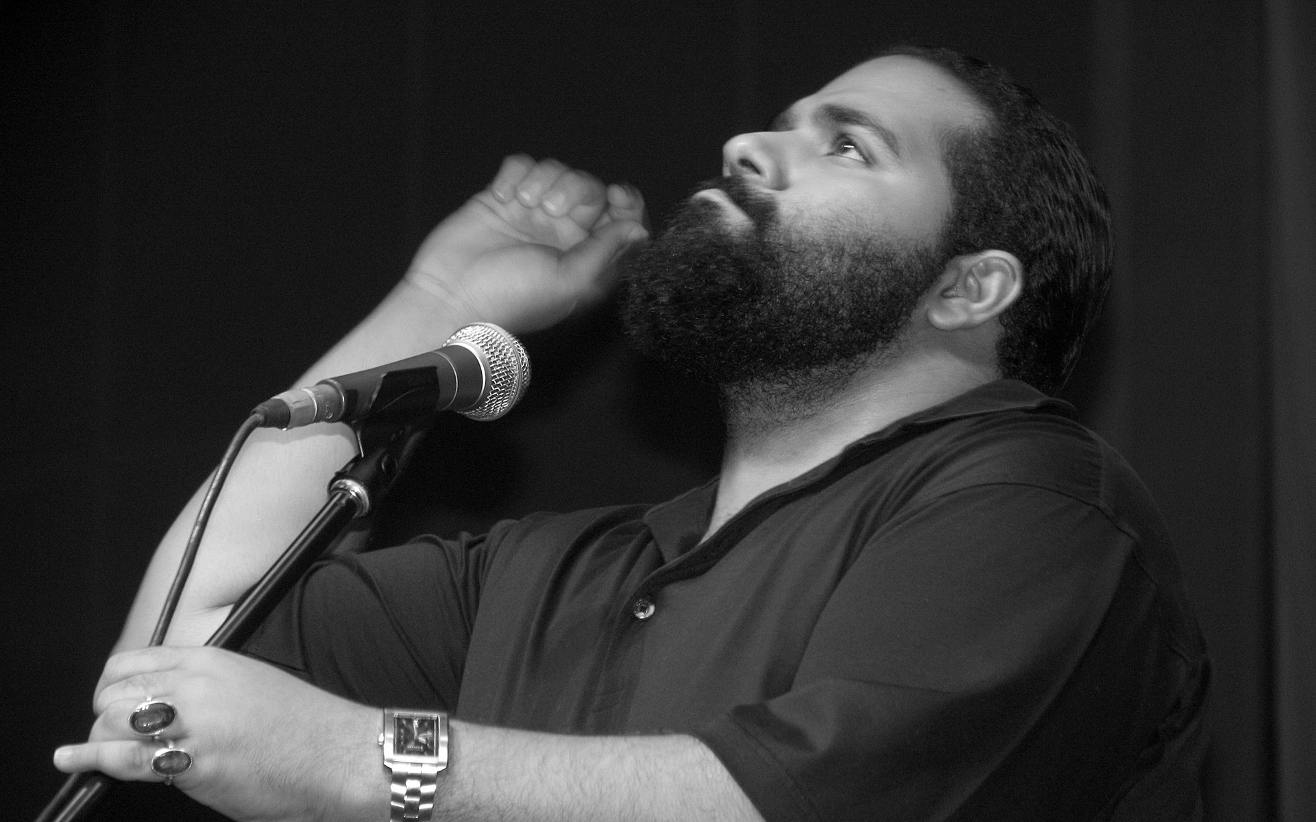 hombres música hombre concierto músico solo retrato cantante monocromo rendimiento