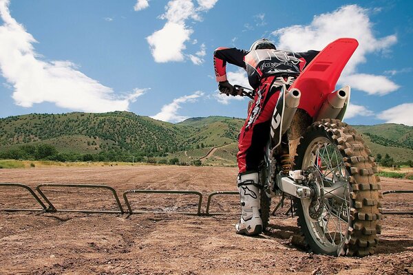 Moto capacete de corrida de montanha