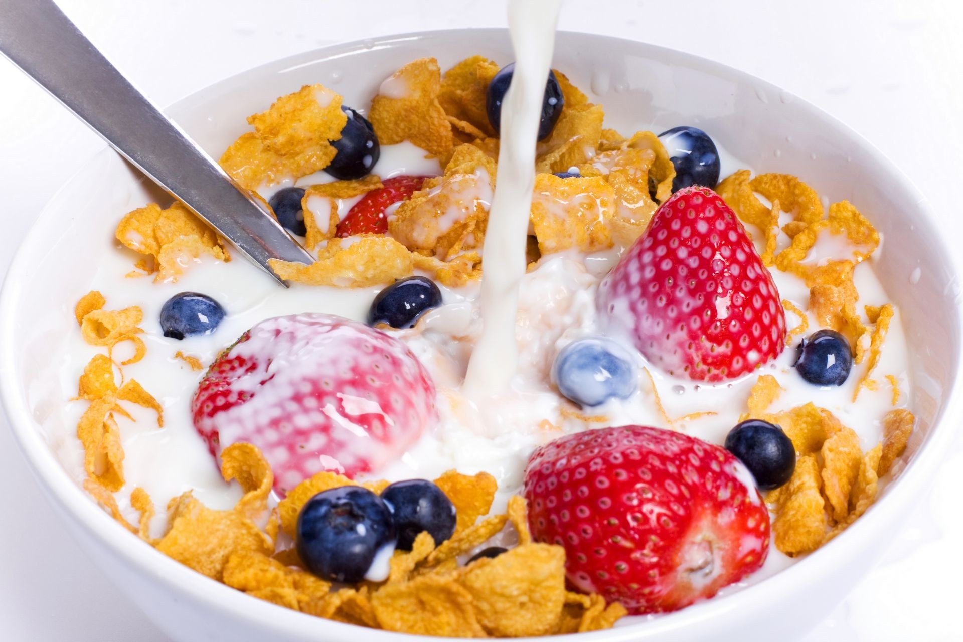 alimentos y bebidas dulce desayuno fruta leche comida tazón de fuente arándanos bayas fresa delicioso yogur refresco lácteos productos lácteos amanecer frambuesas alimentos saludable crema