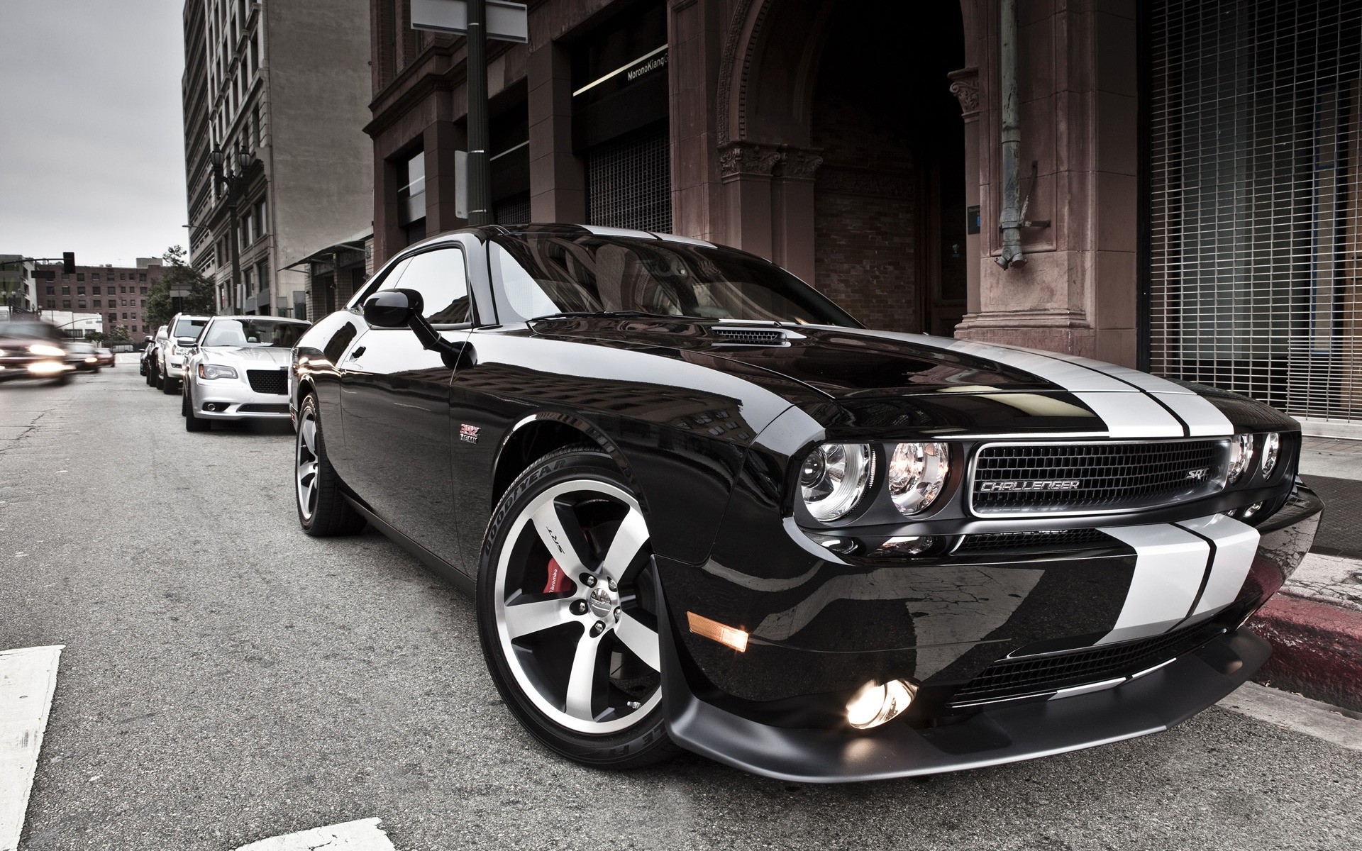 dodge coche coche sistema de transporte ruedas automóvil acera unidad clásico coupé dodge challenger coche del músculo dodge challenger cpt