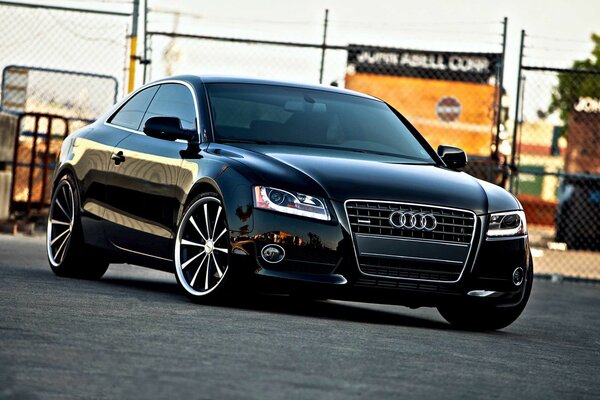 Negro Audi coche fresco