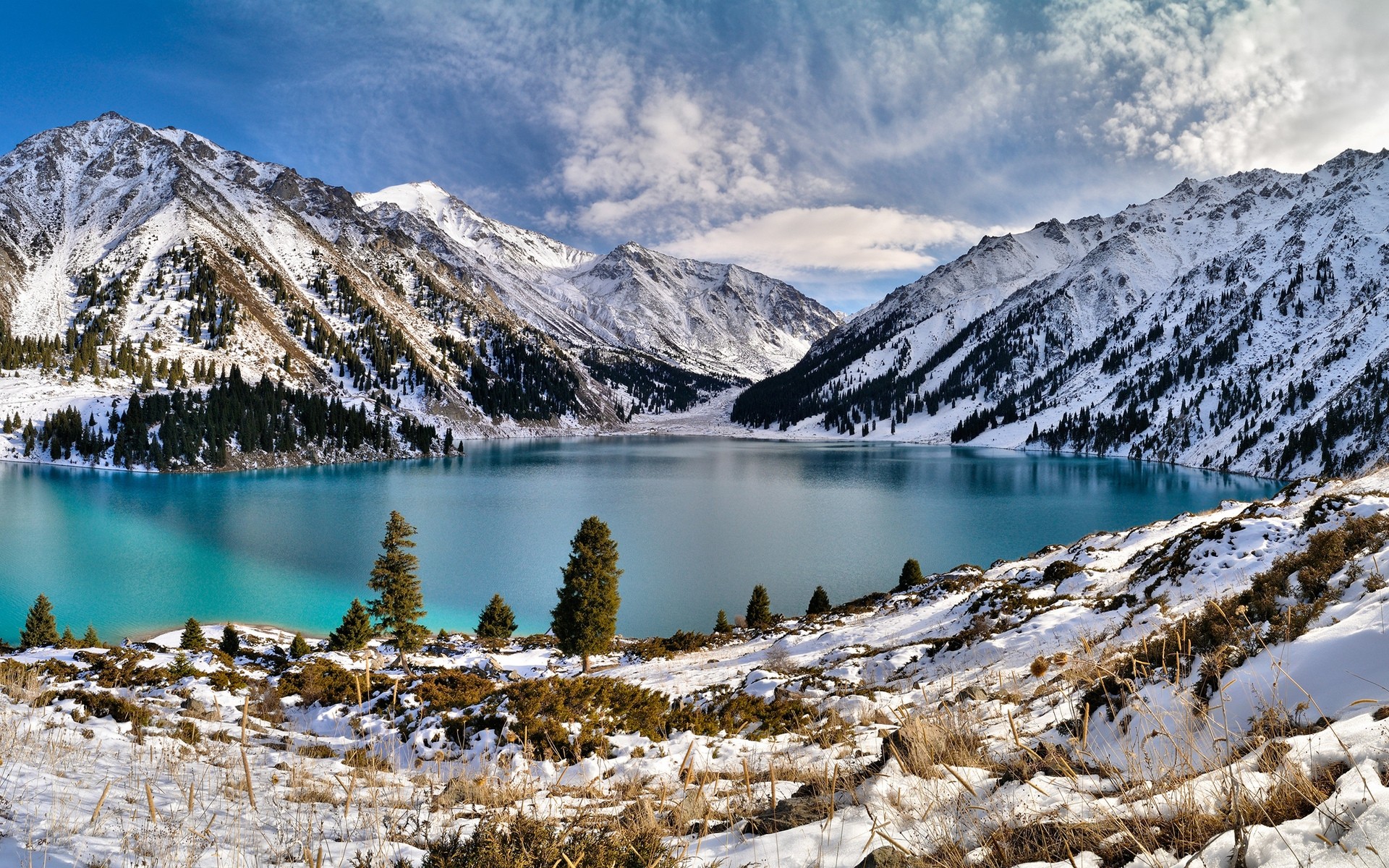 hiver neige montagnes scénique lac eau nature paysage voyage pic de montagne ciel à l extérieur bois vallée réflexion lumière du jour montagnes paysages