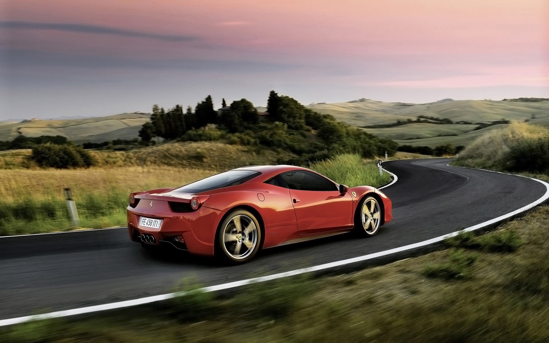 ferrari coche coche asfalto prisa negro sistema de transporte camino rápido acción unidad acera carreras ferrari 458 italia ferrari 458