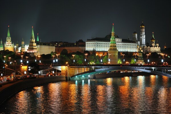 Evening view of the Kremlin Moscow river