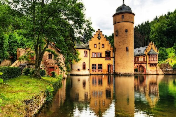 Architecture of Germany starrin tower reflection in the water