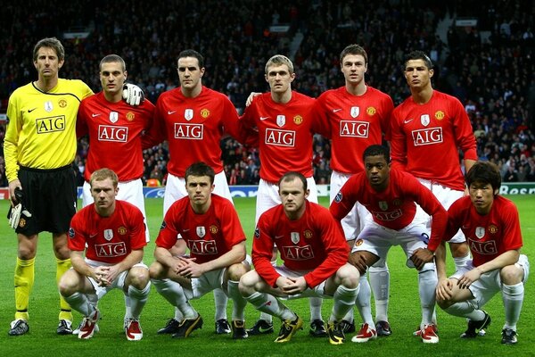 Photo of the football team before the match