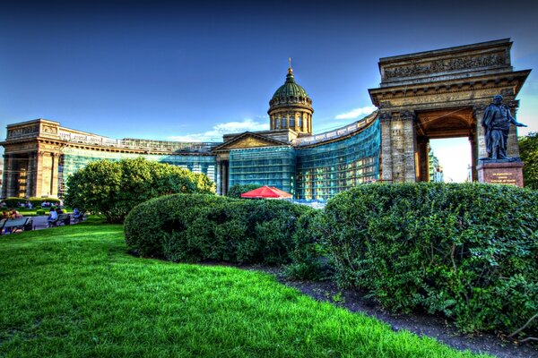 Arquitectura de San Petersburgo en verano