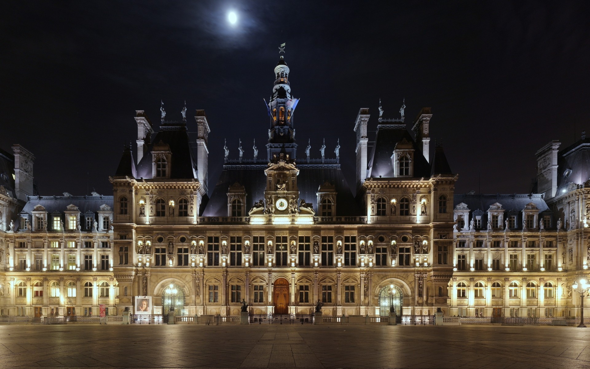 france architecture voyage maison château ville tourisme place point de repère à l extérieur ciel rétro-éclairé vieux soir crépuscule façade gothique image sombre nuit hôtel