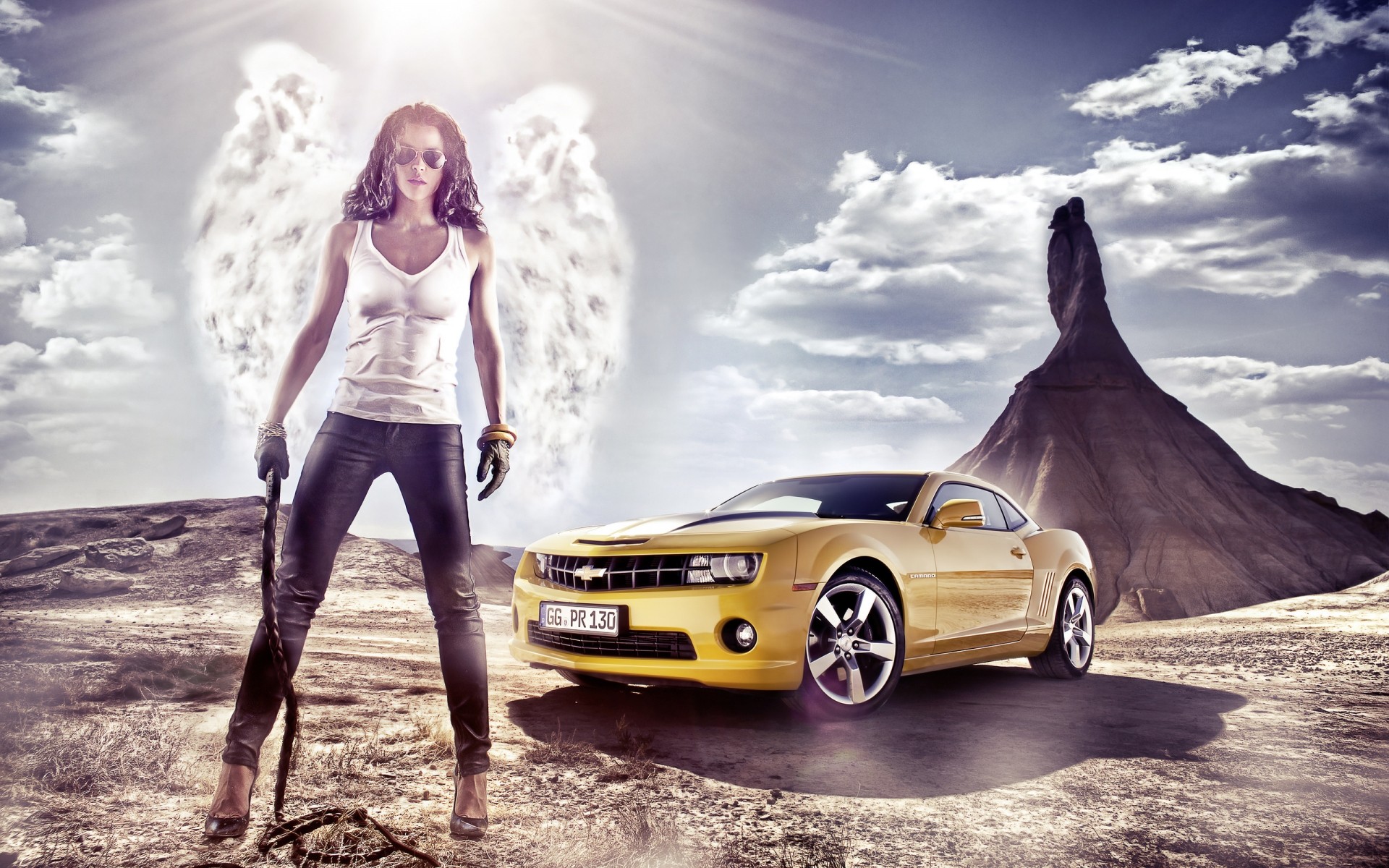 chevrolet hermosa mujer naturaleza chica cielo solo al aire libre adulto viajes retrato verano modelo moda hombre joven libertad muscle car camaro chevrolet camaro