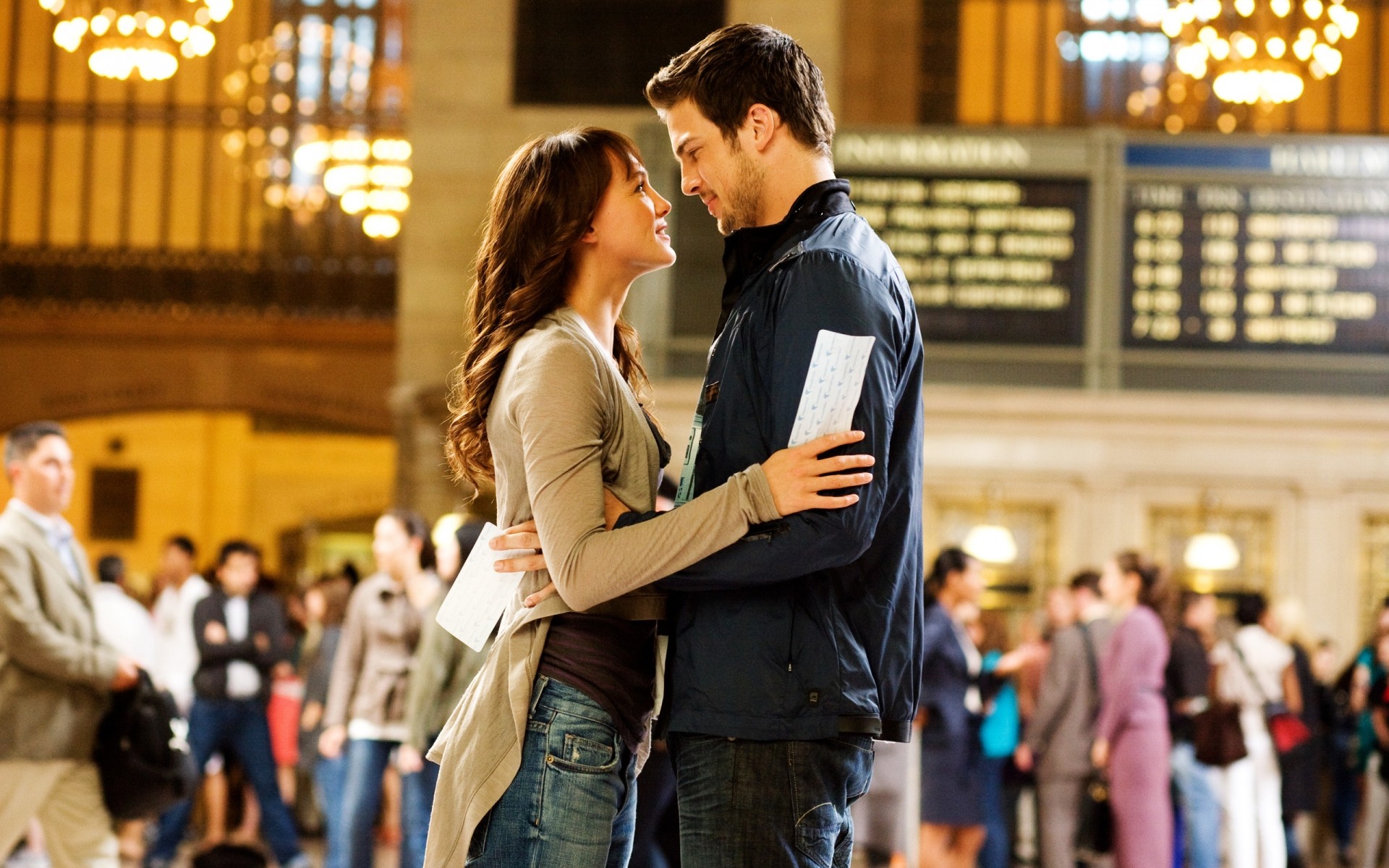 películas mujer hombre compras grupo promociones adulto al aire libre ciudad calle desgaste películas fondo de pantalla pareja