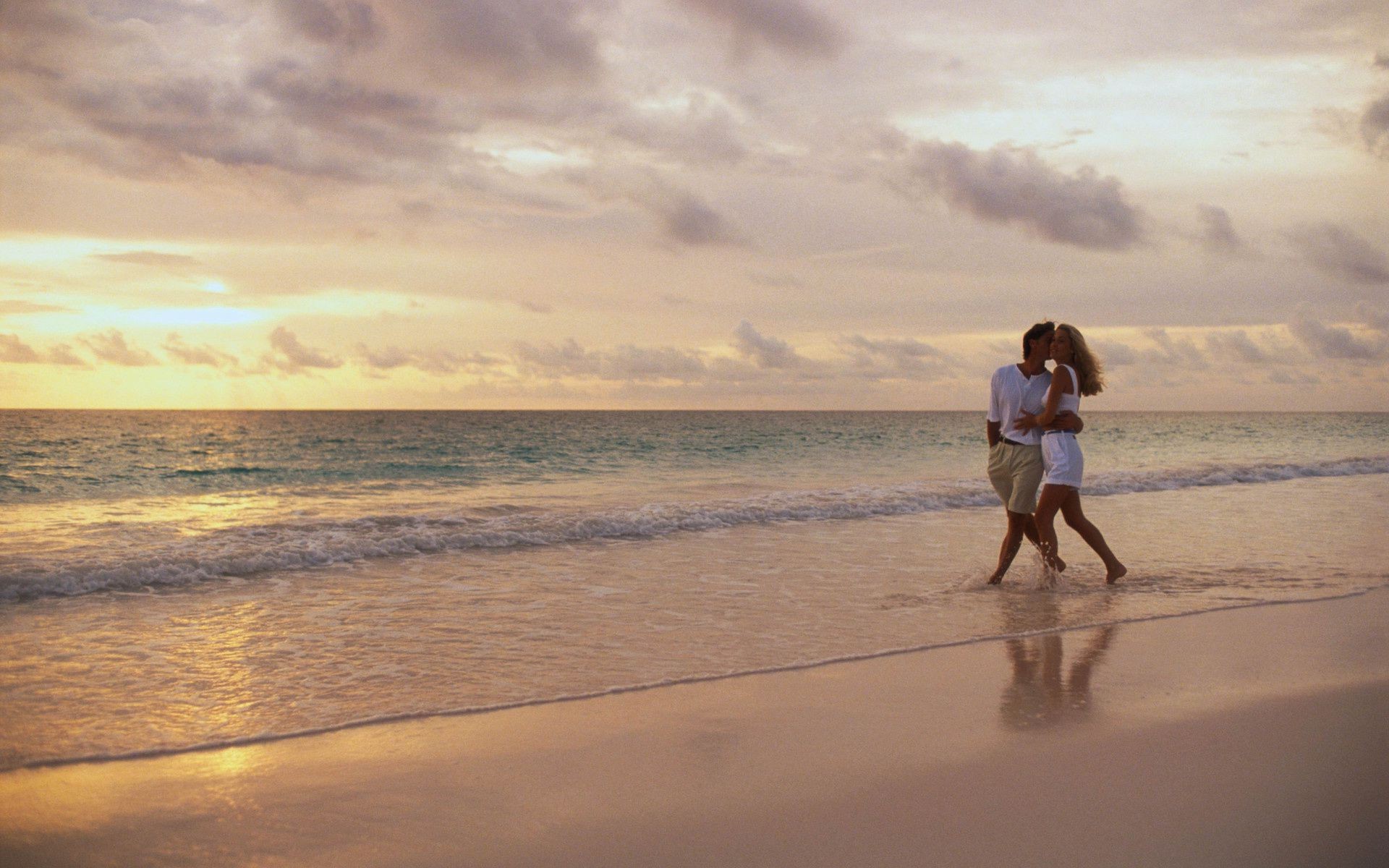  Love  couple beach sea  clouds sunset arm in arm Phone 