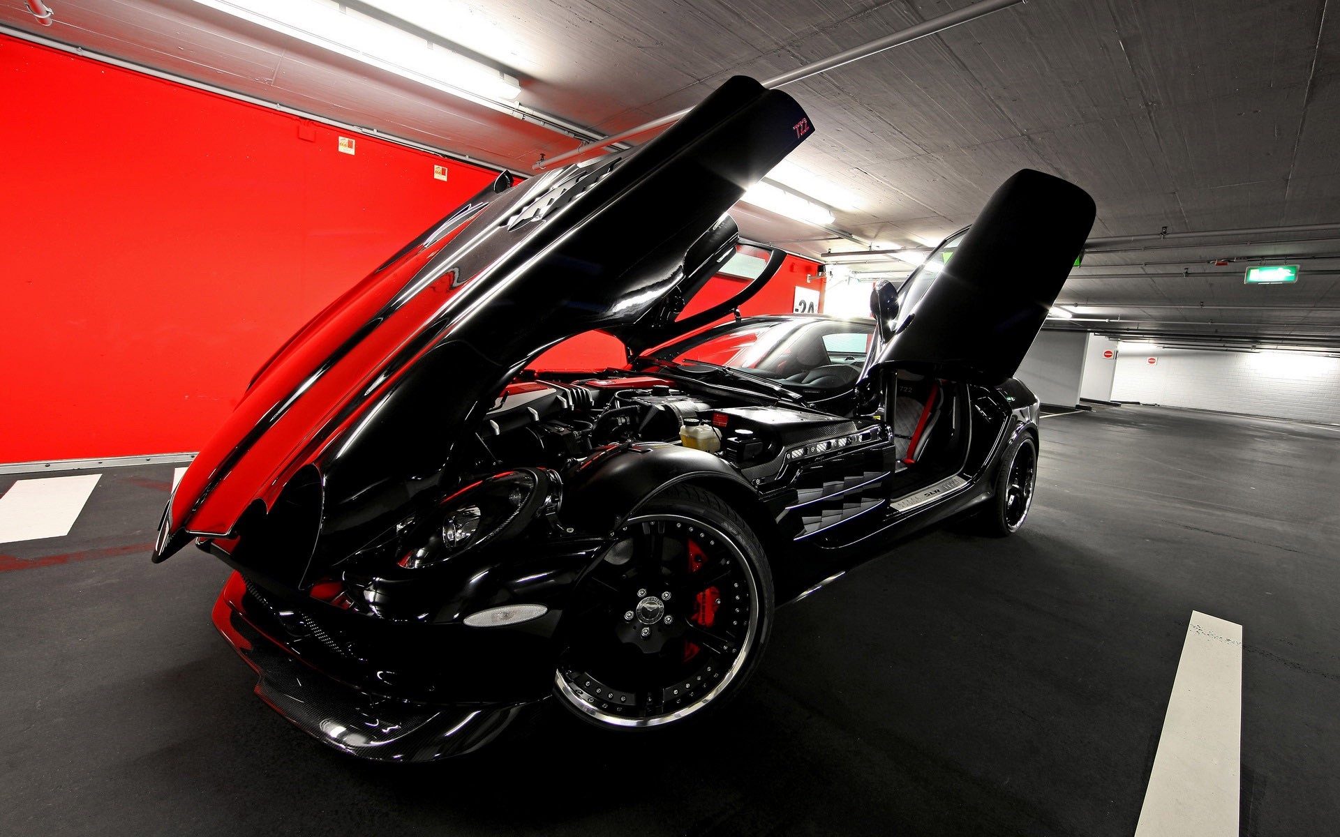 mclaren vehicle car transportation system drive fast power race automotive show speed exhibition hurry mercedes slr