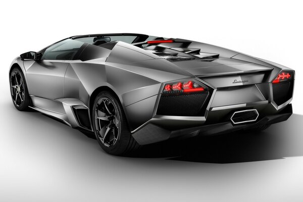 Vista trasera gris Lamborghini