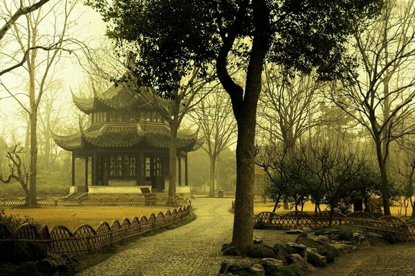 Temple Oriental dans le parc d automne de gorrod