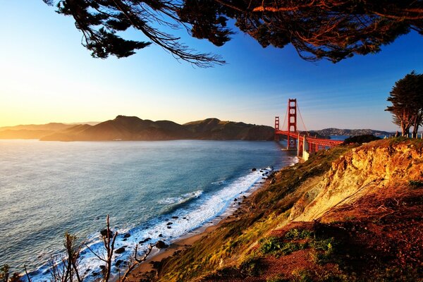 Beau coucher de soleil au bord de la mer aux États-Unis