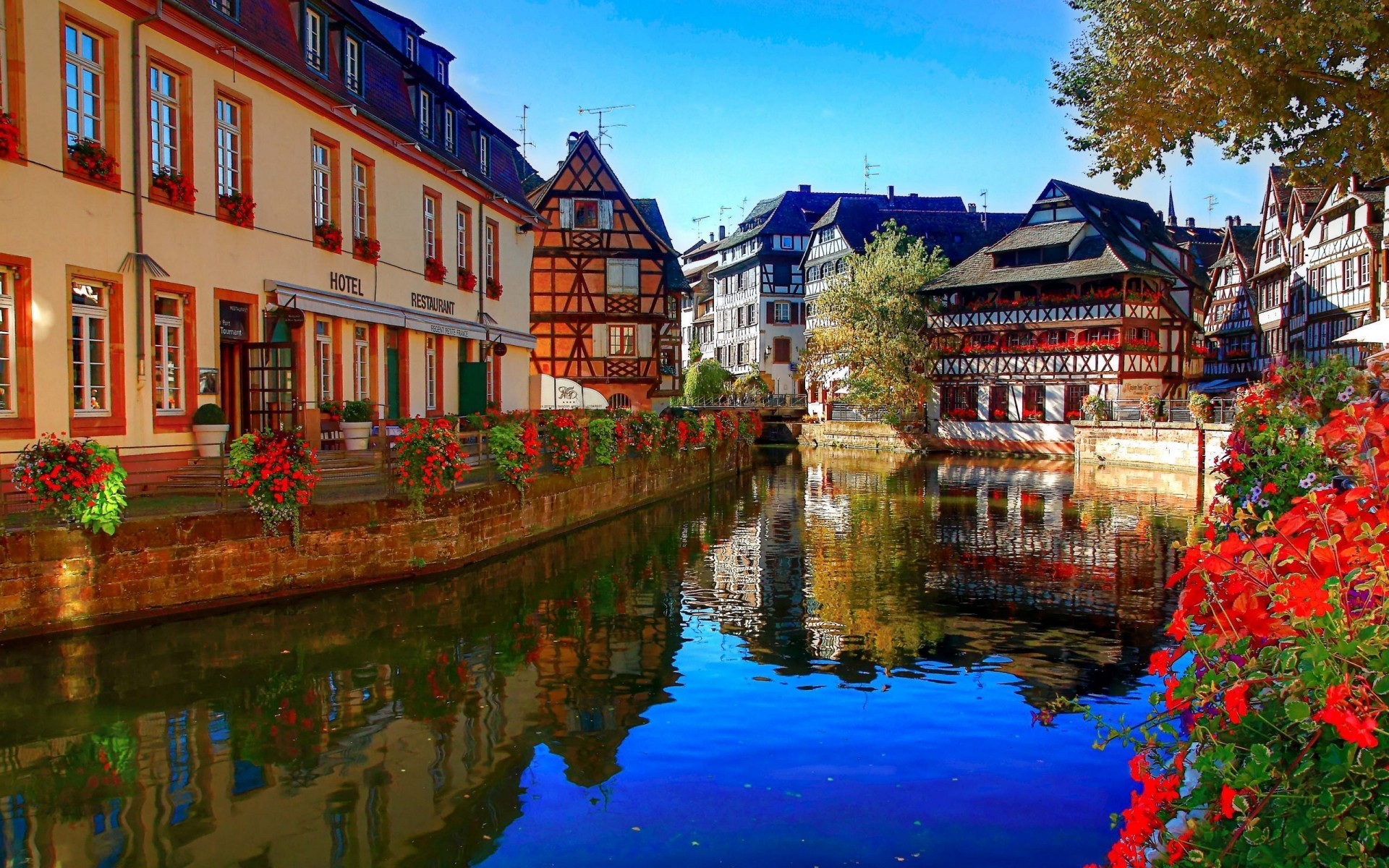 france architecture maison voyage eau tourisme maison en plein air ville rivière réflexion ciel canal ville traditionnel paysage