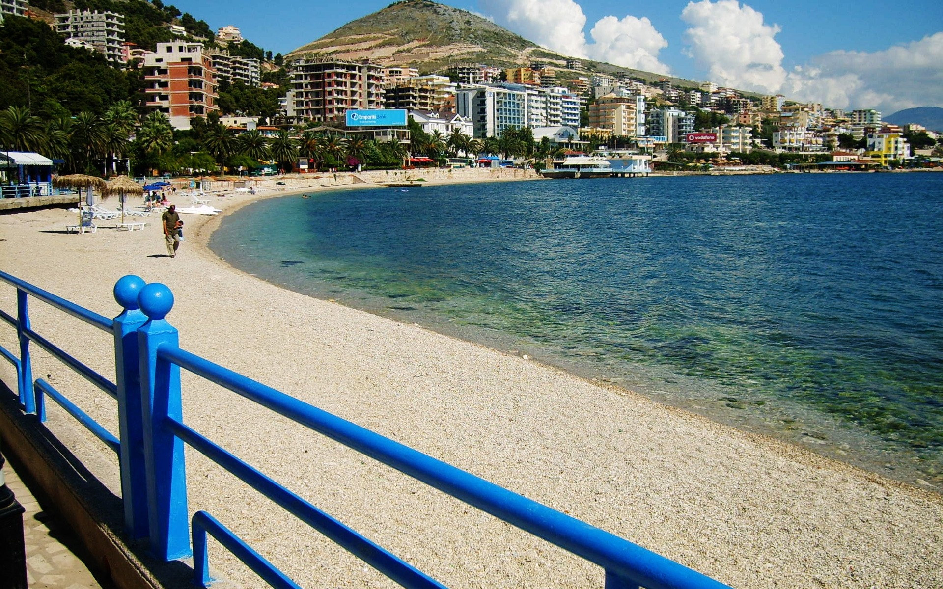 inne miasta plaża morze woda morze podróże ocean wakacje ośrodek miasto lato hotel niebo piasek architektura turystyka światło dzienne na zewnątrz zatoka słońce krajobraz