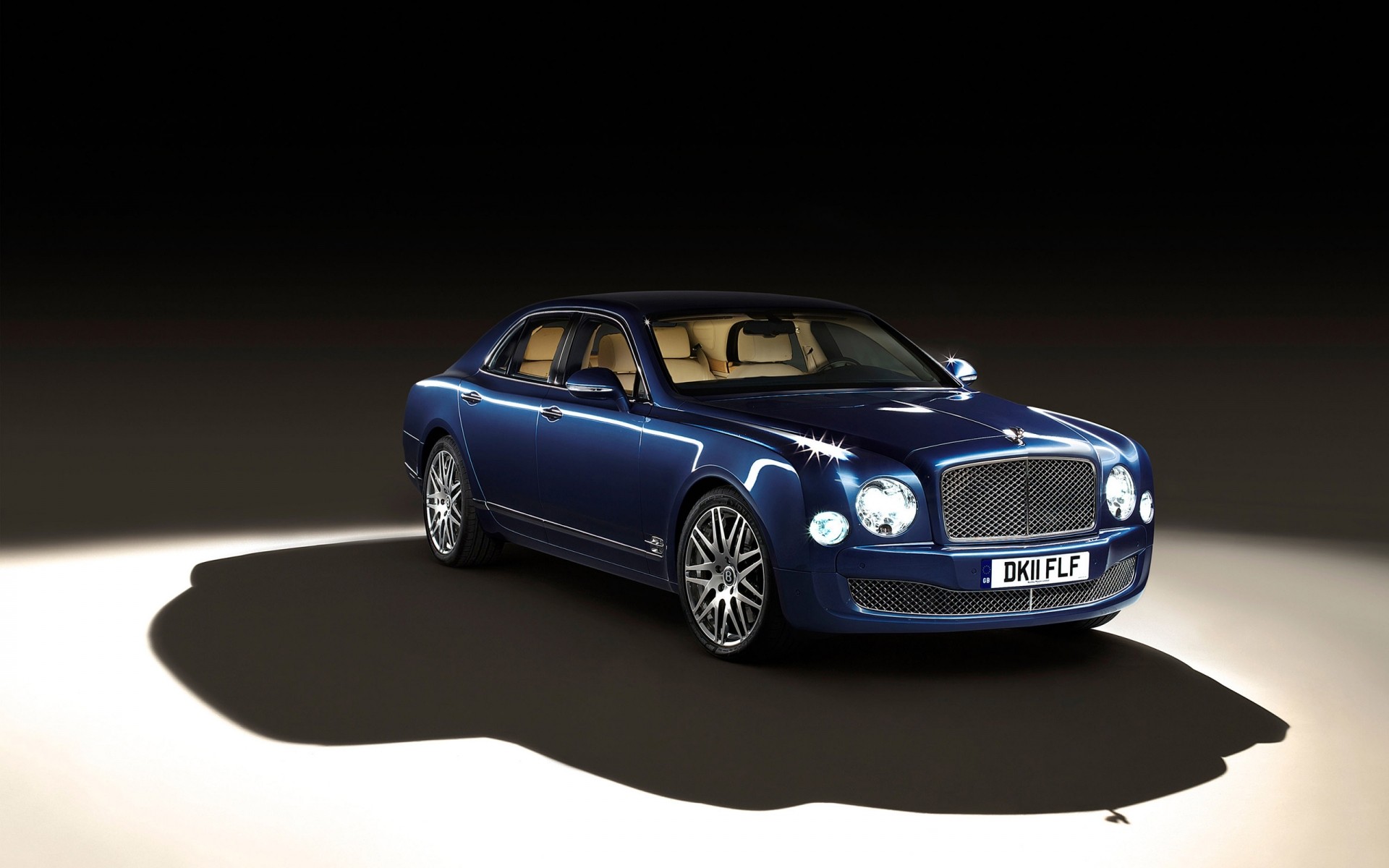 bentley auto auto bürgersteig räder schwarz asphalt automobil mittags transportsystem aktion schnell bentley mulsanne mit