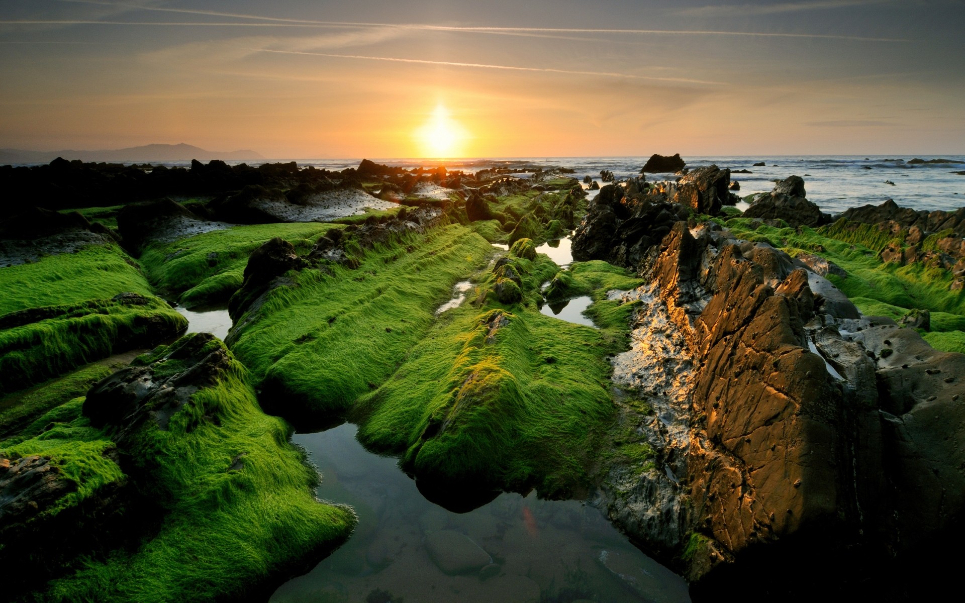 paisagens água paisagem pôr do sol amanhecer viagens praia oceano mar mar céu natureza ao ar livre sol noite crepúsculo lago reflexão pedras pedras grama verde