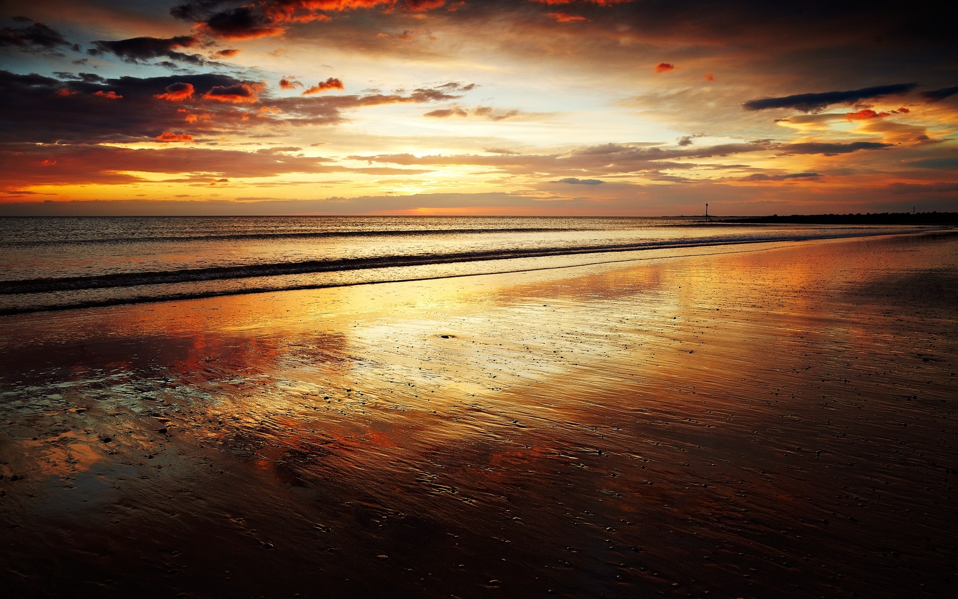 paysage coucher de soleil plage aube crépuscule eau soleil océan mer paysage soir réflexion paysage mer sable ciel nuages fond