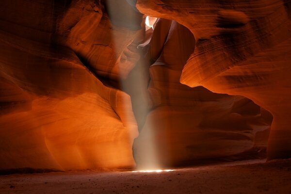 Paesaggio selvaggio del deserto del canyon