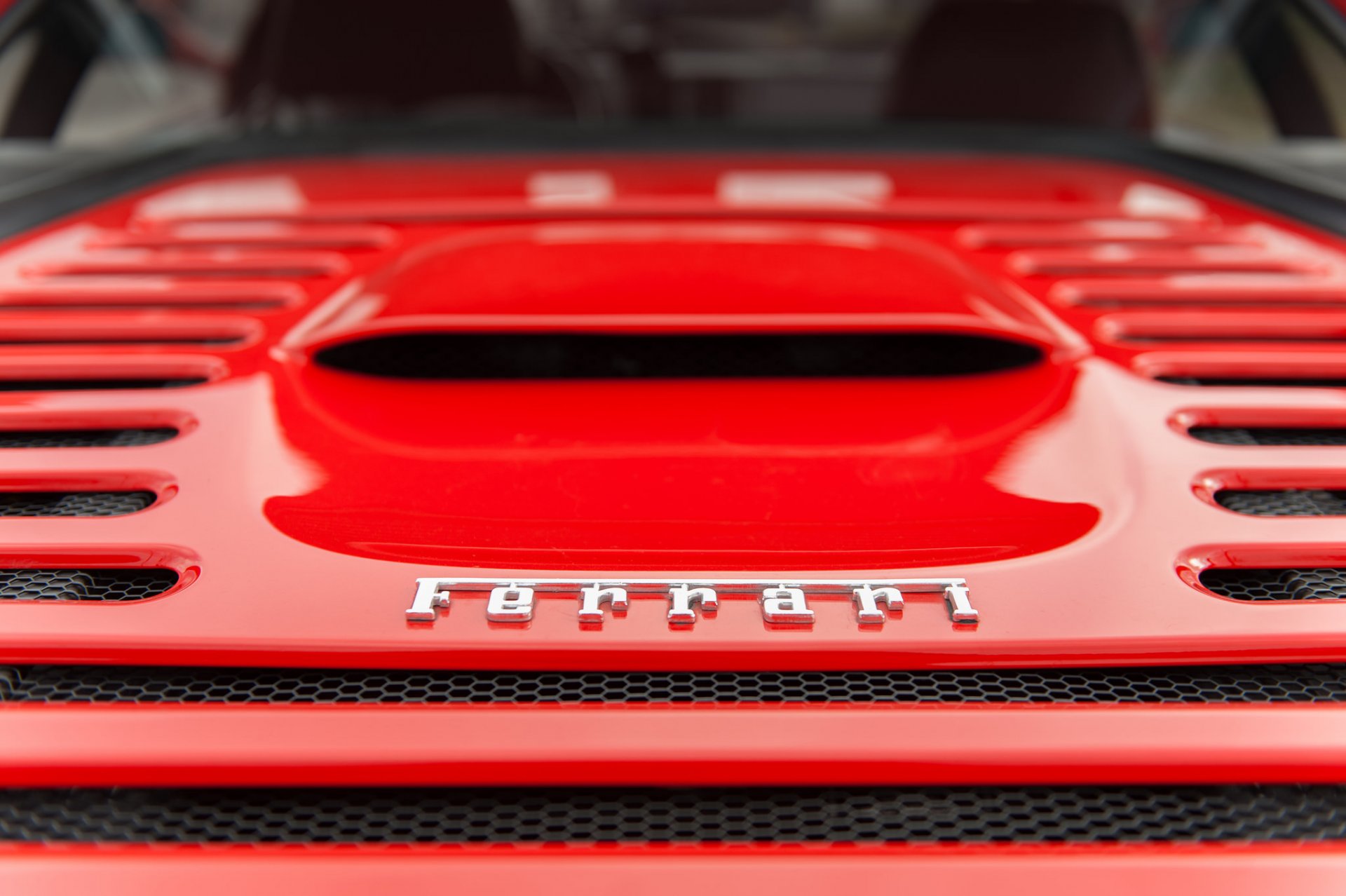 машина ferrari фон