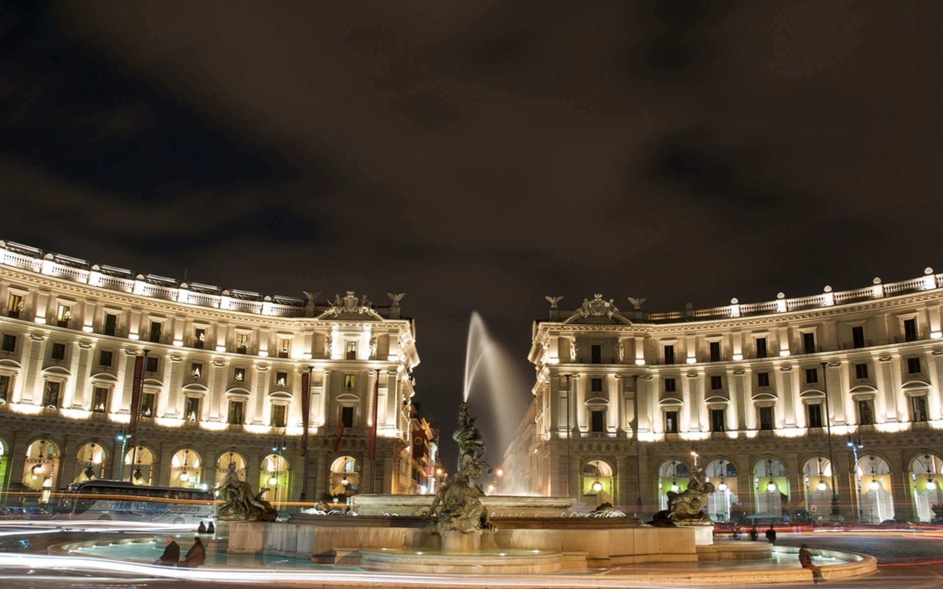 italie voyage architecture ville maison rétro-éclairé place point de repère crépuscule tourisme en plein air ciel vieux fontaine urbain soirée tourisme antique touriste administration