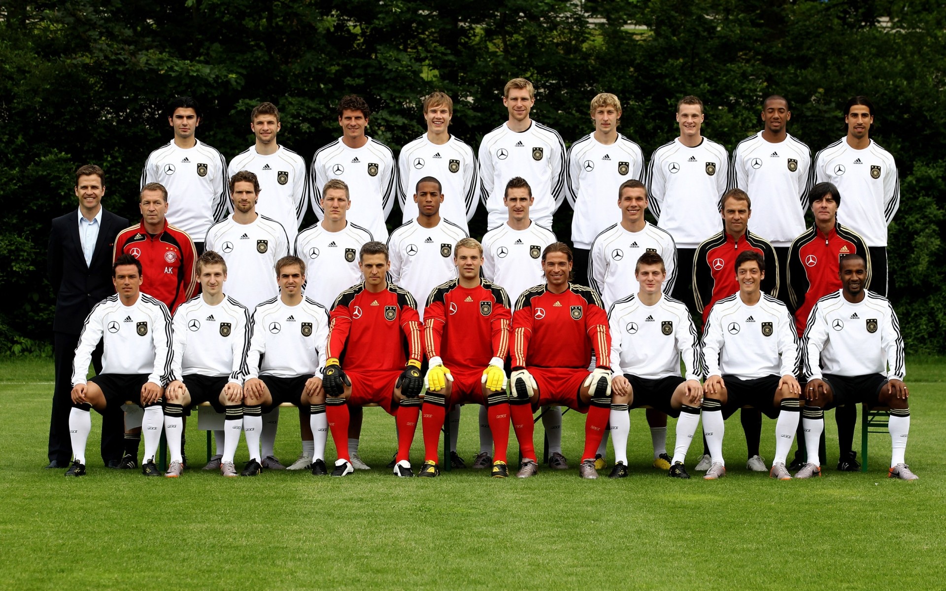 fußball fußball wettbewerb rugby sportler uniform kader erwachsener mann stadion bundesliga-team deutsche