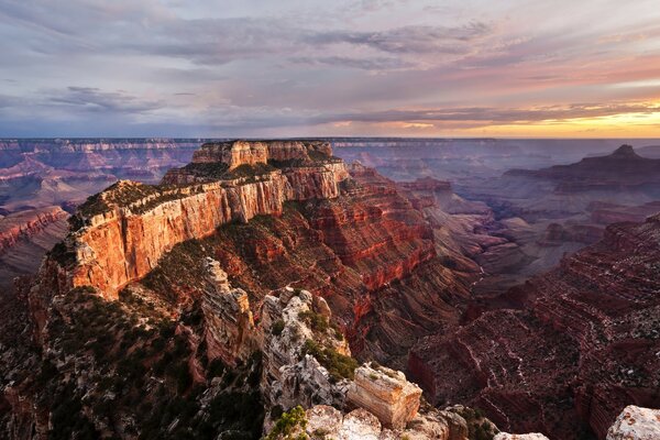 Vista panoramica del canyon dall alto