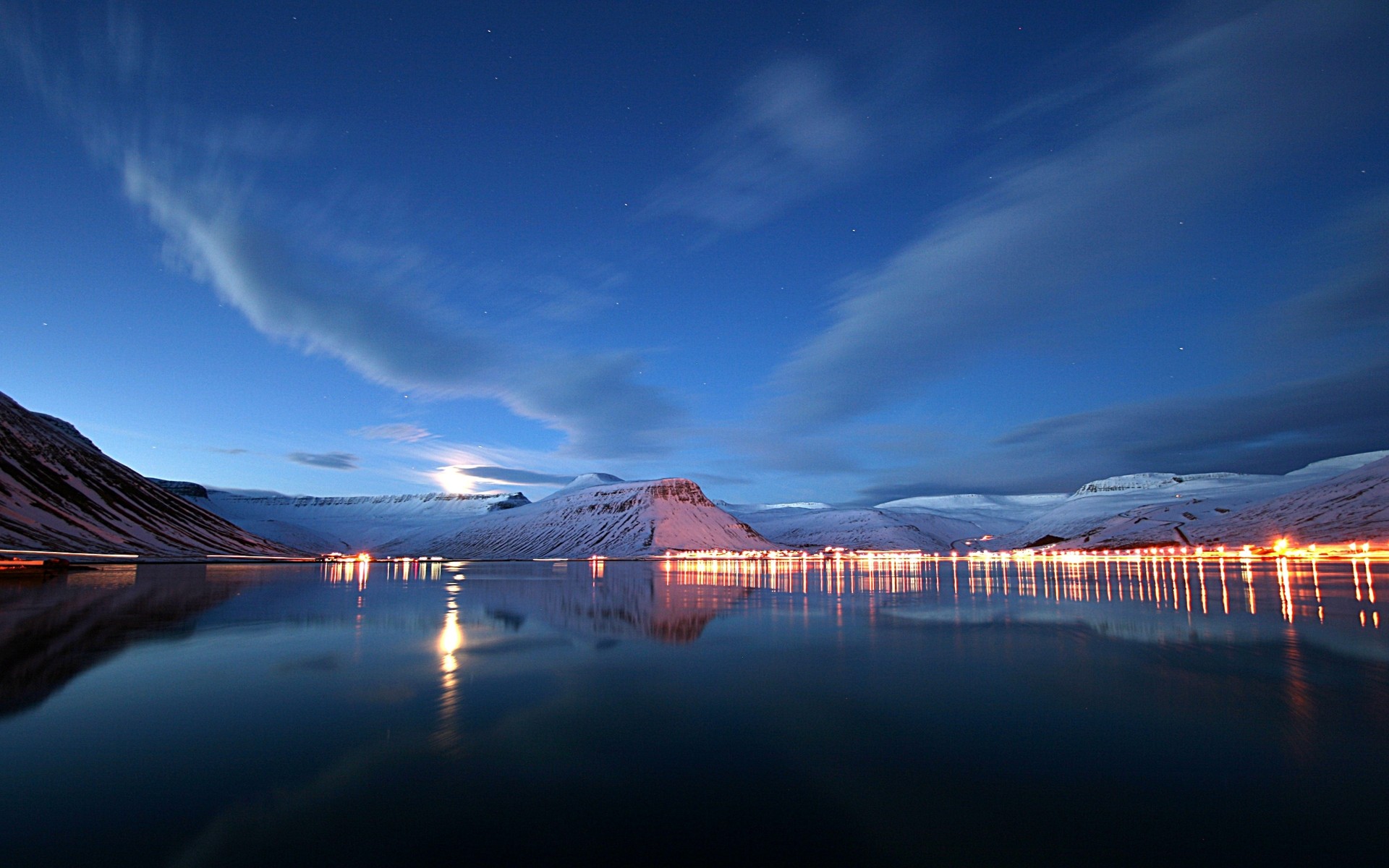 paesaggio tramonto acqua alba crepuscolo sera neve cielo riflessione viaggi mare paesaggio oceano lago luci di sfondo lago di montagna montagne innevate