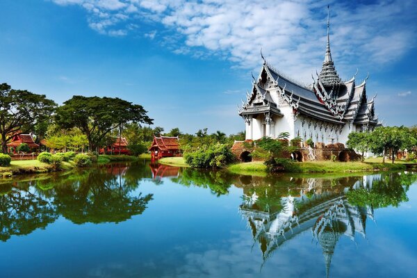 Reflection of the castle on the water surface