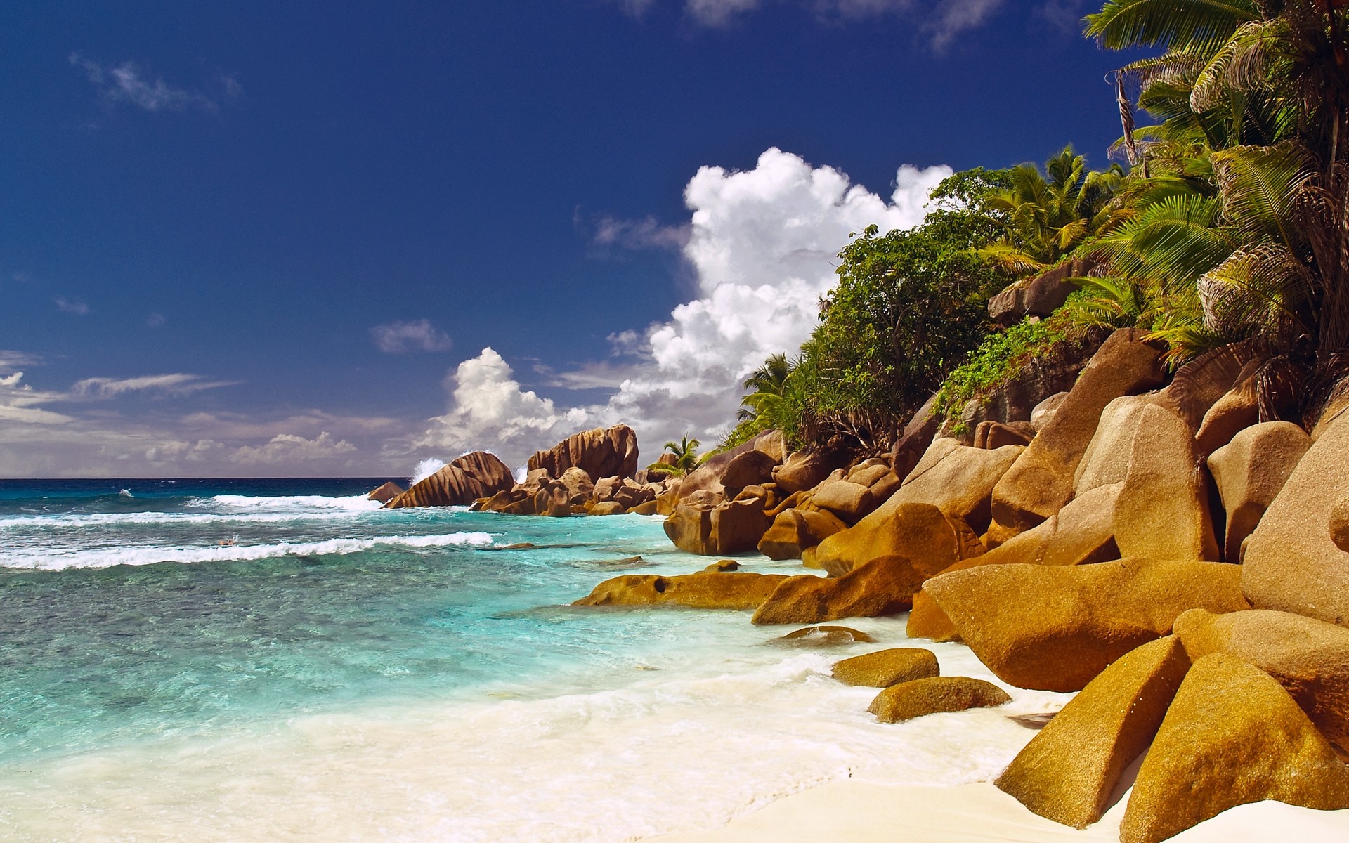 paisagens praia mar tropical areia água viagens oceano férias verão mar ilha paisagem relaxamento exótico céu paraíso idílio surf turquesa pedras palmeiras nuvens