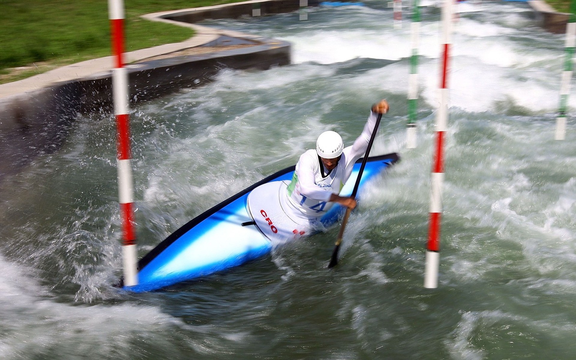 olympische spiele wasser paddel kajak wettbewerb paddel rennen fluss beeilen sie sich aktion kajak schnell wassersport freizeit wasserfahrzeug boot verkehr auto spaß london athelete olympische spiele