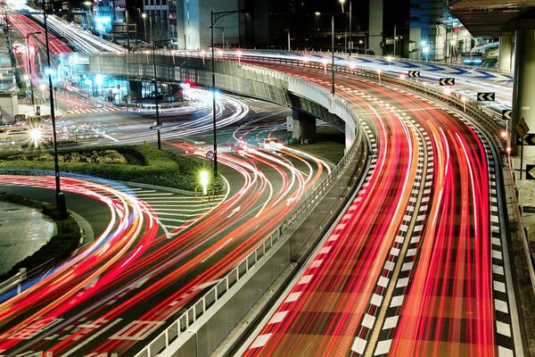 الطرق السريعة الليلية في اليابان