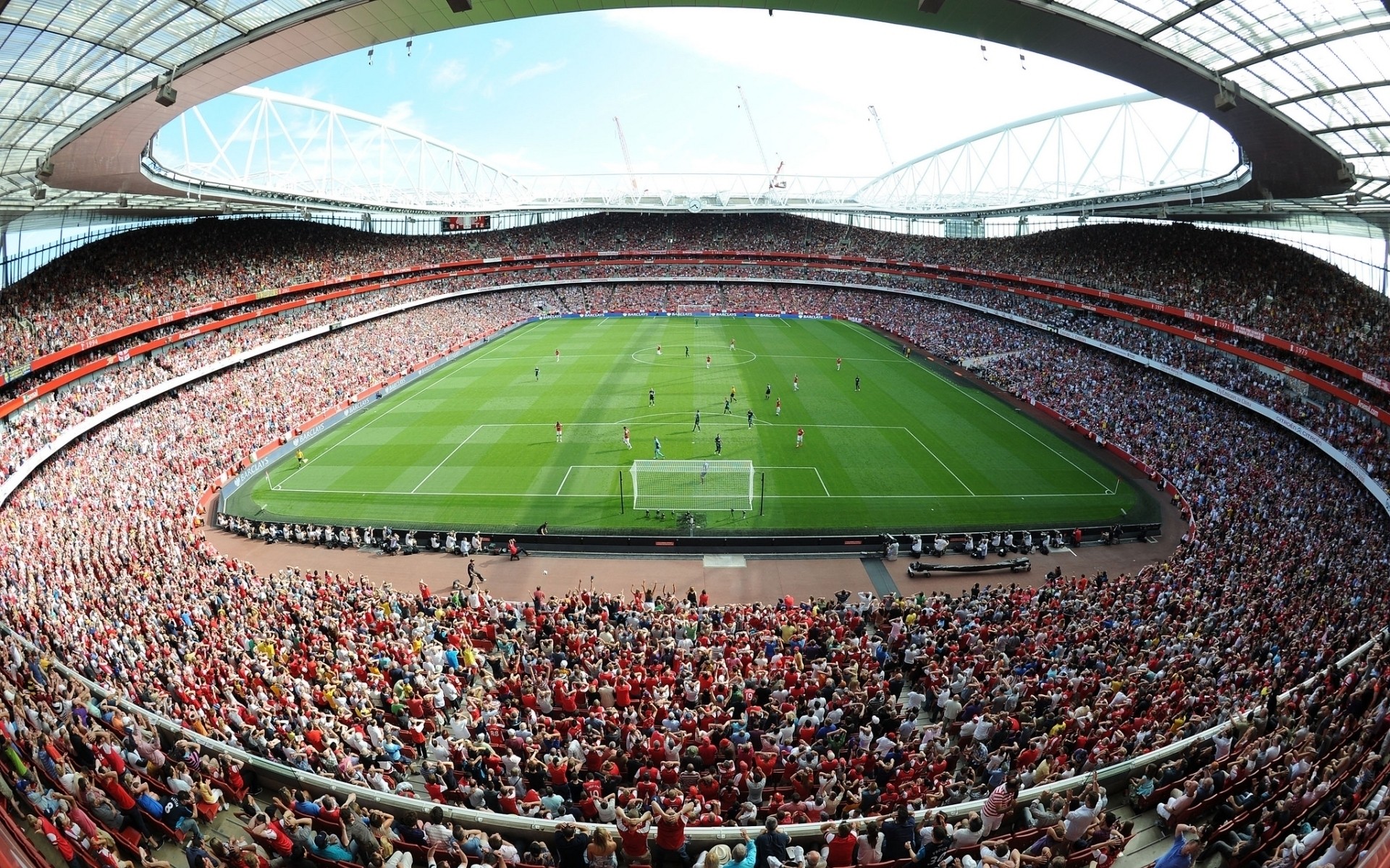 emiratos árabes unidos estadio fútbol tribuna competencia fútbol muchos aficionado a los deportes tribunas tribunas juegos audiencia pelota lugar multitud deporte grupo campo espectador objetivo fondo campo de fútbol