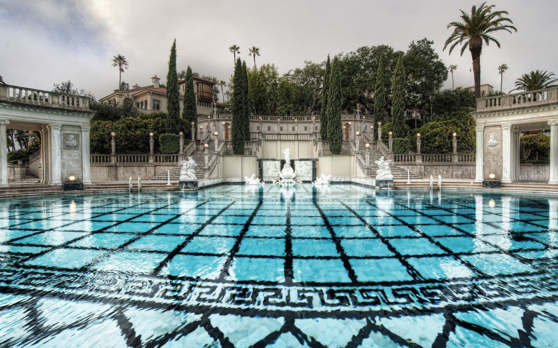 stadt und architektur schwimmbad brunnen schwimmbad luxus wasser reisen architektur hotel schwimmen tourismus resort sommer urlaub haus villa im freien sehenswürdigkeit am pool stadt