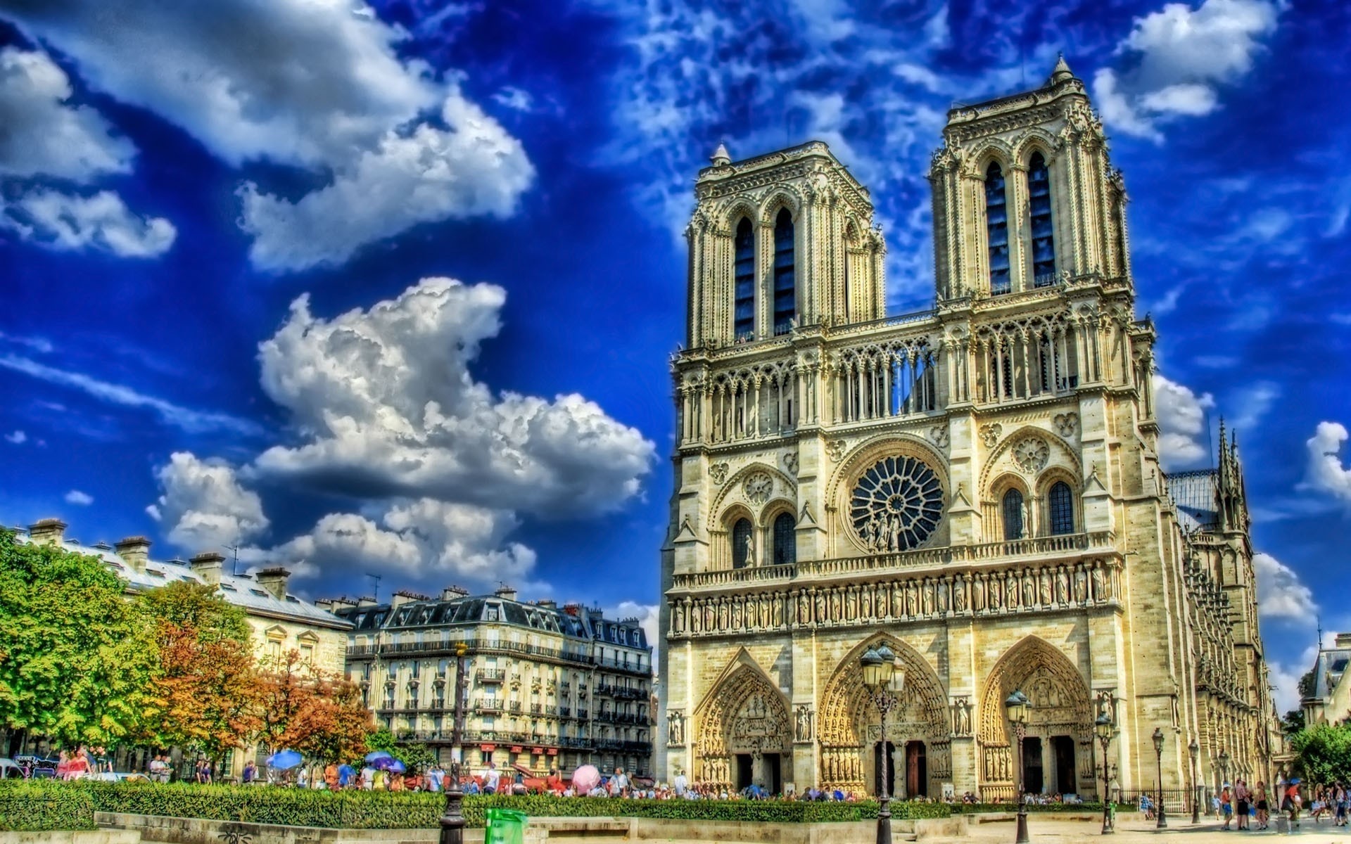 france église architecture religion ciel cathédrale maison voyage tourisme ville nuage à l extérieur vieux spectacle historique point de repère extérieur religieux tour célèbre notre dame drch fond d écran