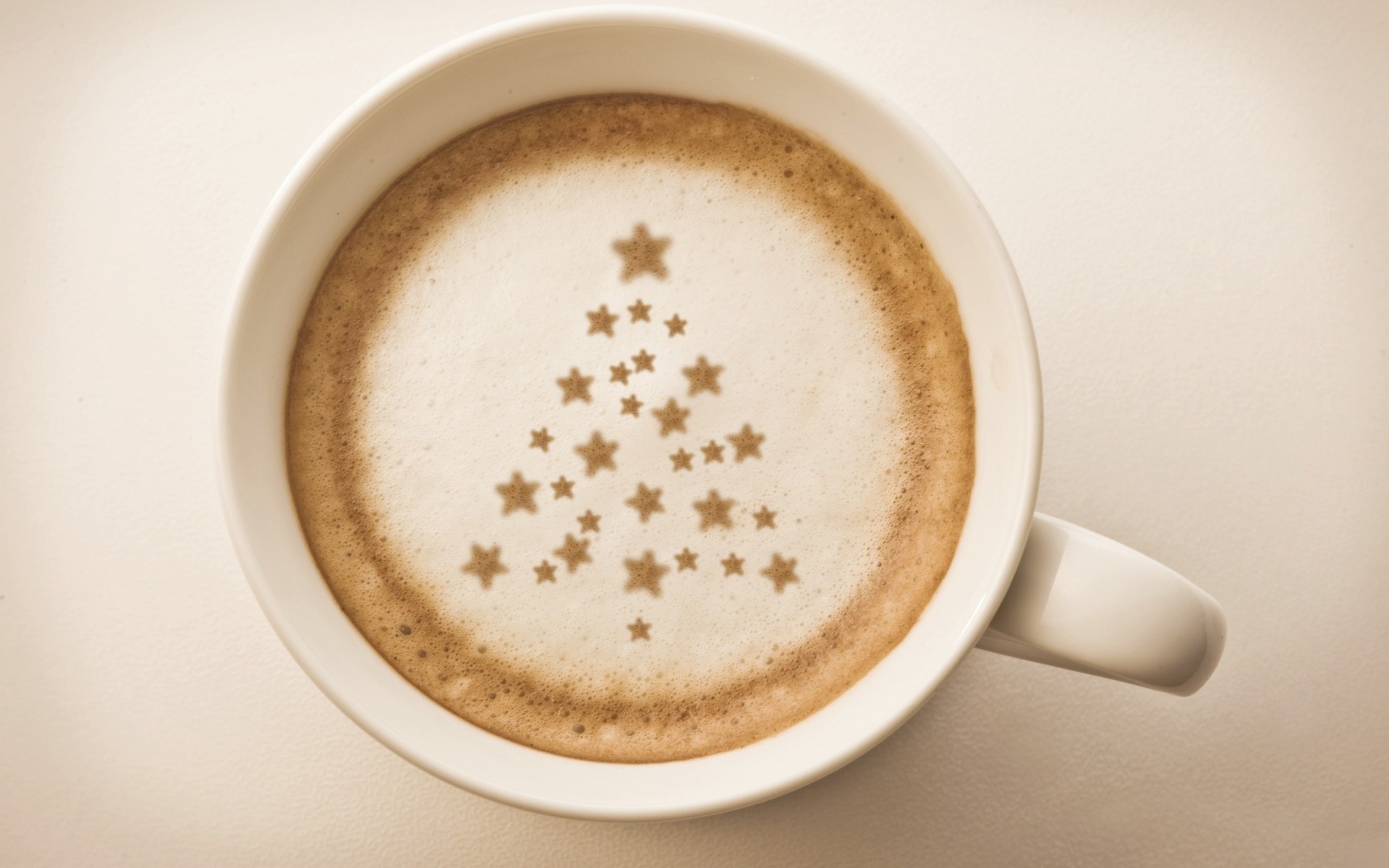 weihnachten kaffee tasse espresso morgendämmerung trinken cappuccino koffein becher schaum heiß porzellan untertasse frühstück essen geschirr stillleben mokka keramik milch sterne urlaub lustig