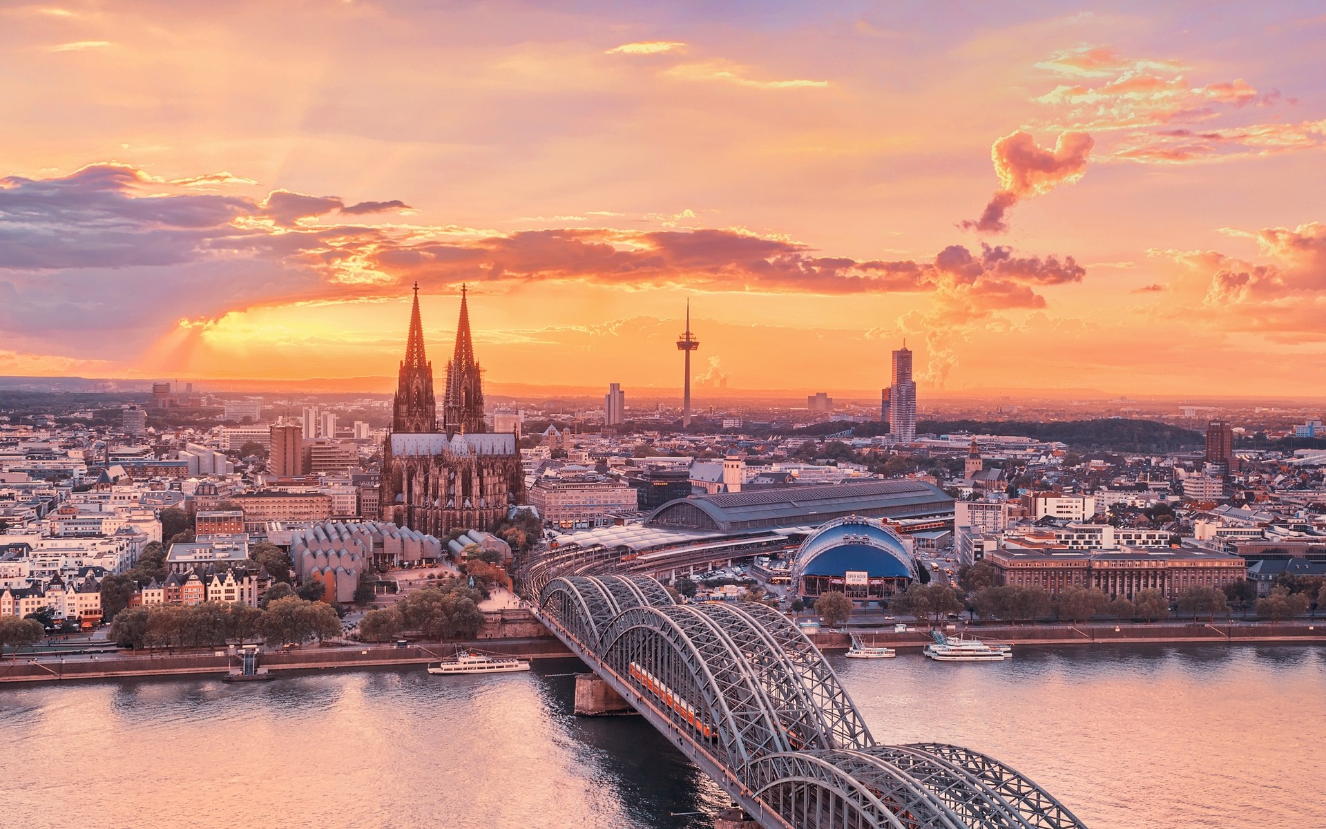 alemania ciudad arquitectura viajes agua río ciudad puente espectáculo punto de referencia puesta de sol urbano turismo catedral casa skyline cielo ciudad iglesia capital rin fondo