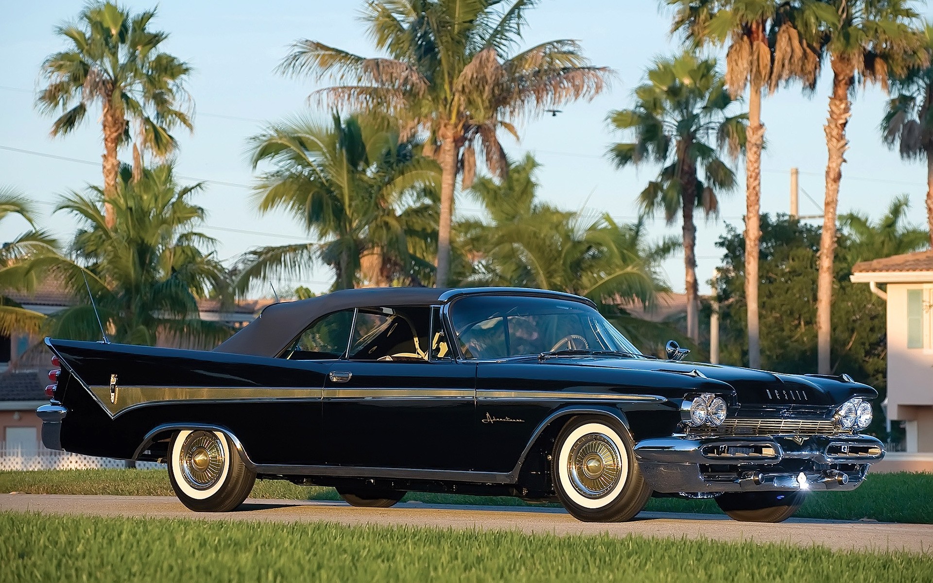 classic / old cars voiture véhicule système de transport luxe lumière du jour