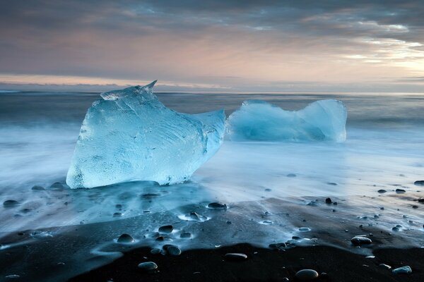 Blue sea and grey-grey sky