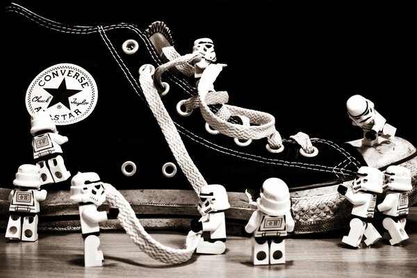 Foto processamento, miniatura com sapatos convers