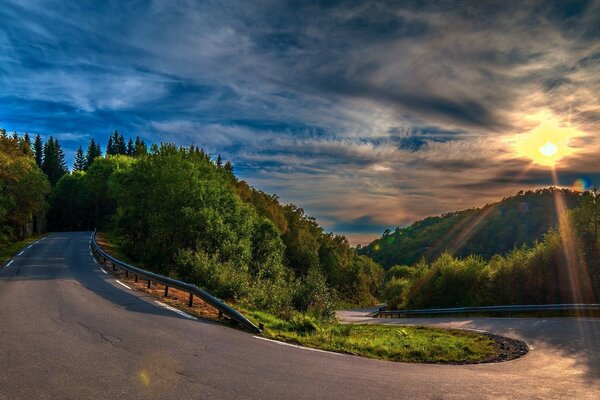 La nature a créé un paysage incroyable que nous considérons dans le voyage