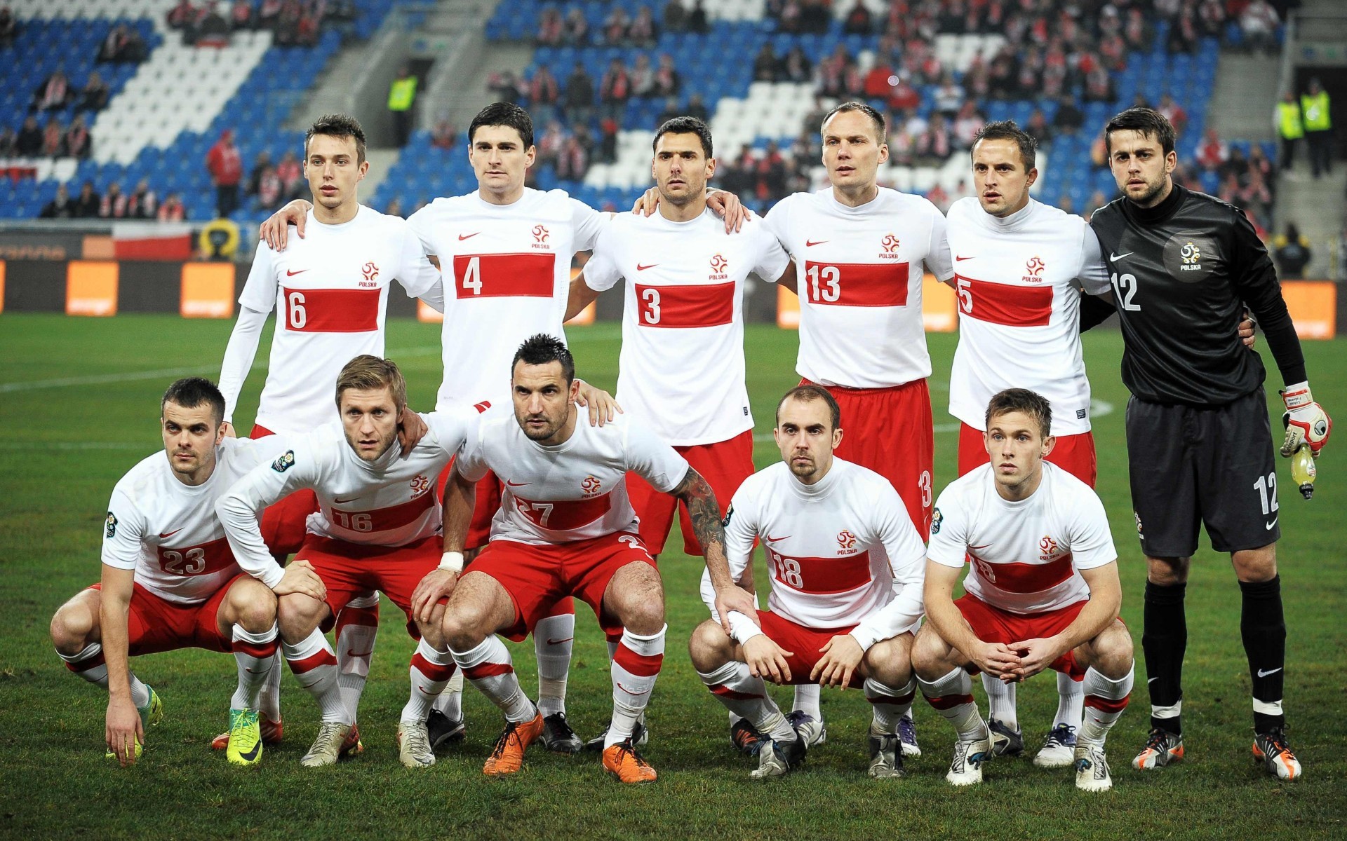 calcio calcio concorso atleta stadio partita palla gioco obiettivo rugby squadra uomo calciatore appassionato di sport azione campione movimento sport polonia stelle