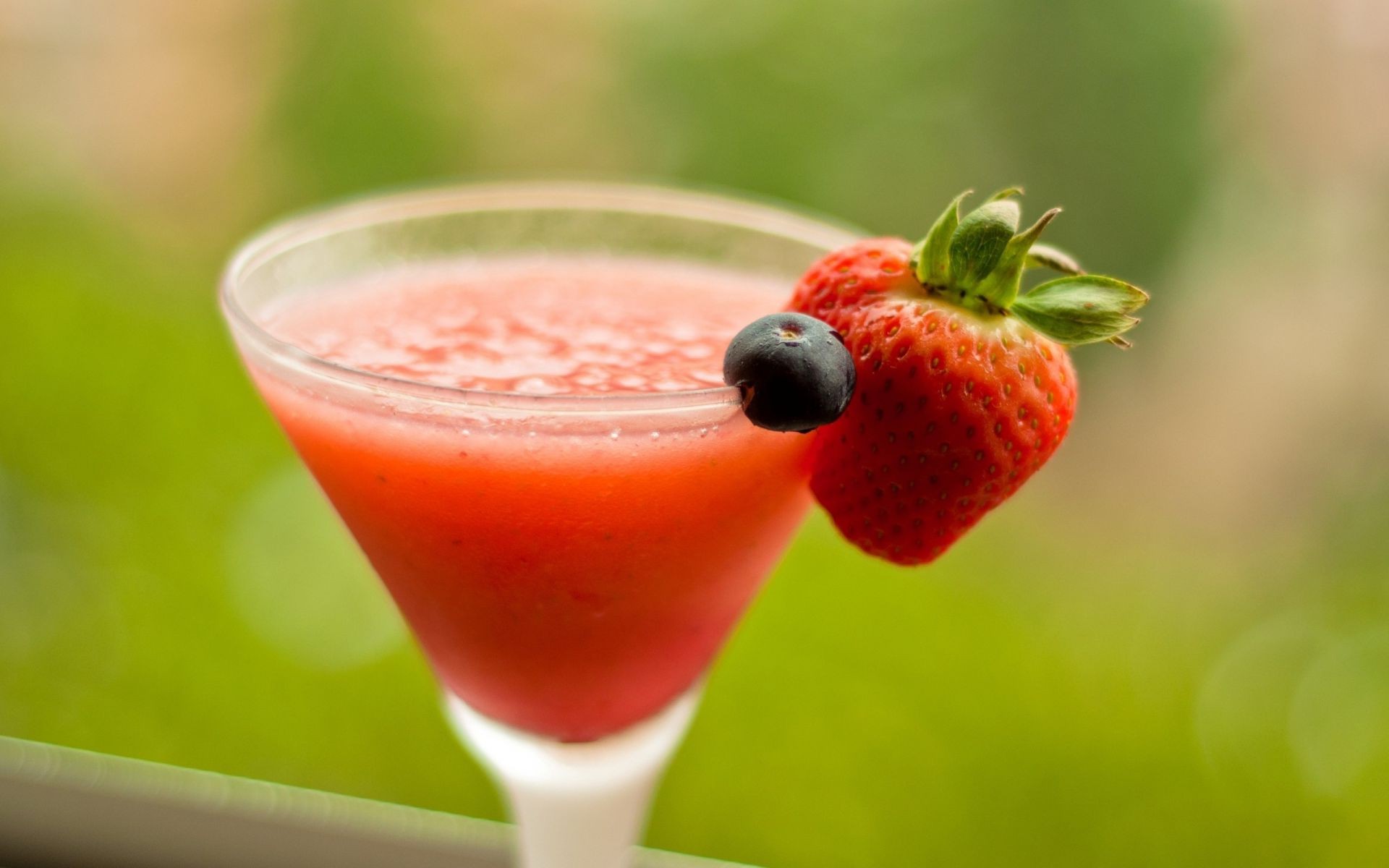 drinks fruit juice juicy health food strawberry leaf summer berry delicious nutrition tropical