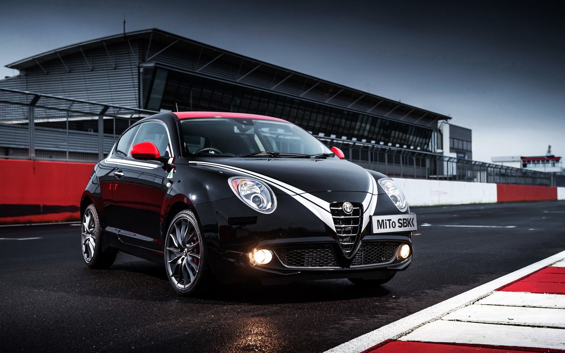 alfa romeo coche coche sistema de transporte automotriz rápido asfalto unidad prisa carretera acción ruedas carreras negro alfa romeo mito