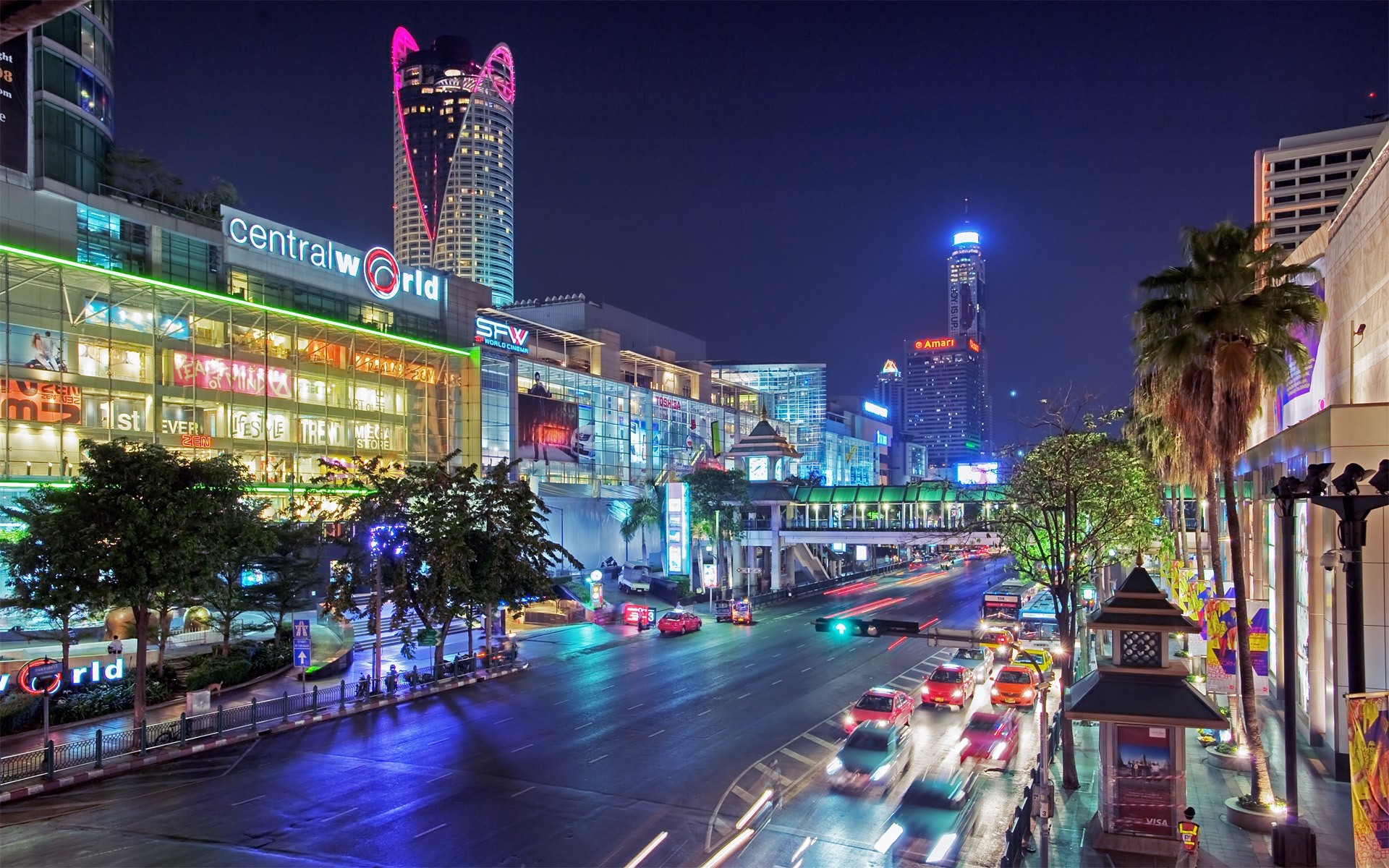 altre città città illuminato crepuscolo viaggi traffico architettura sera neon strada hotel affari vita notturna casa grattacielo strada sistema di trasporto moderno casinò urbano città città di bangkok bangkok luci