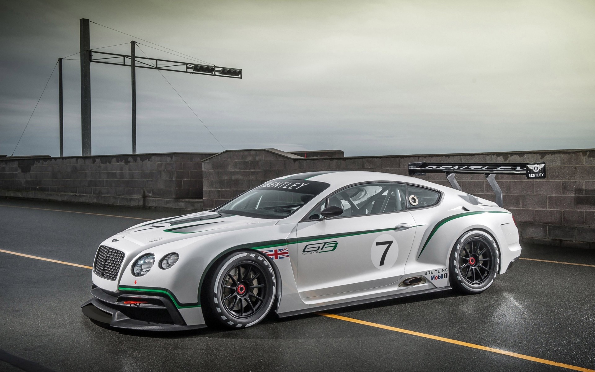 concept cars voiture voiture dépêchez-vous course rapide midi roues asphalte action concurrence automobile système de transport noir lecteur chaussée bentley continental gt3