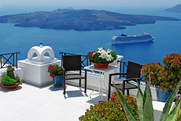 Blick vom Balkon auf die griechische Insel